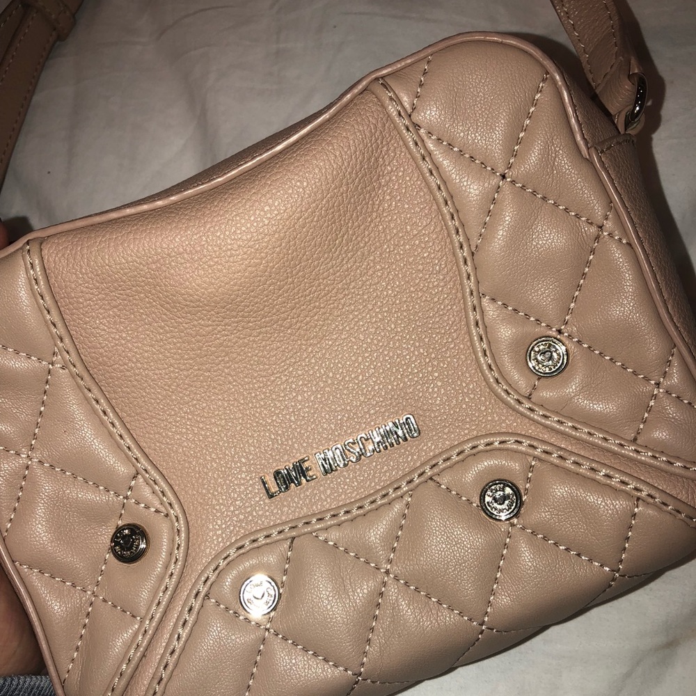 Peach LOVE MOSCHINO mini messenger bag ❤️